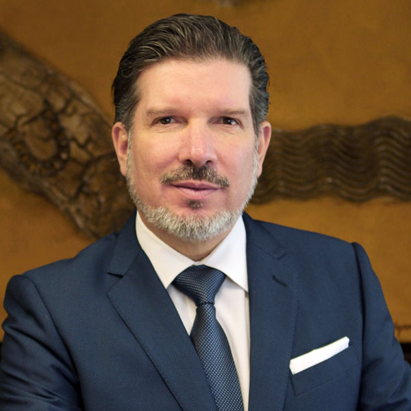 Vívaro: Gustavo de la Garza, CEO.